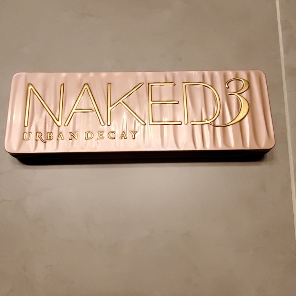 Urban decay Naked 3